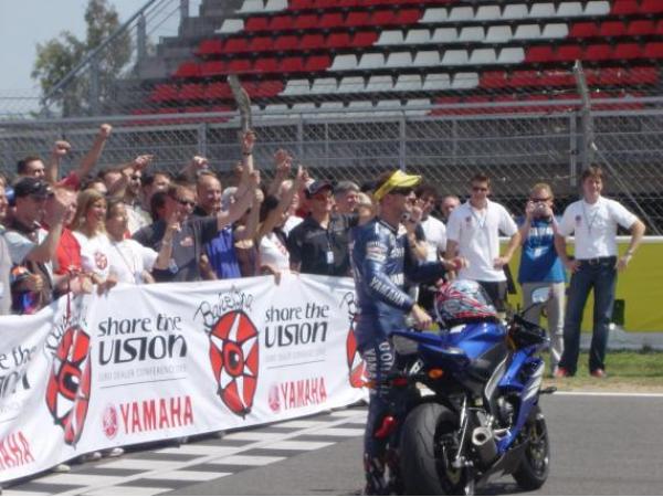 Presentación R6 y R1 2006 en Montmeló