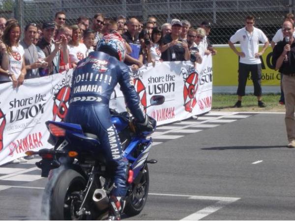 Presentación R6 y R1 2006 en Montmeló