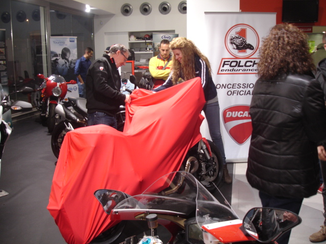 Presentación Monster 1200